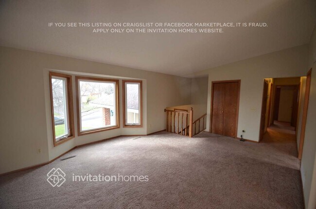 Foto del edificio - 2416 Crestmount Ln
