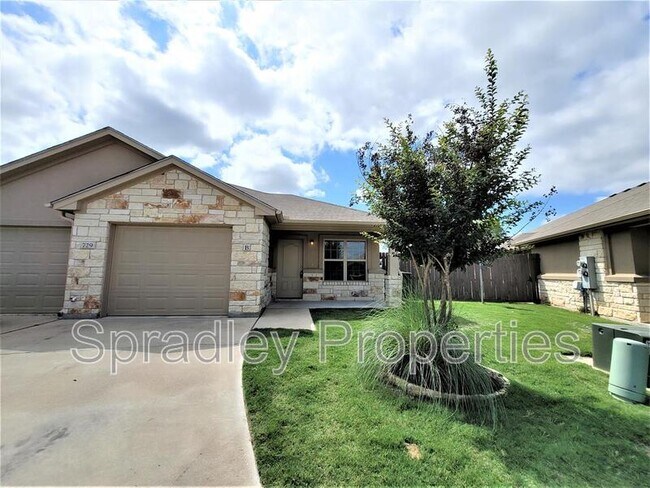 Foto del edificio - 729 E Ridge Blvd