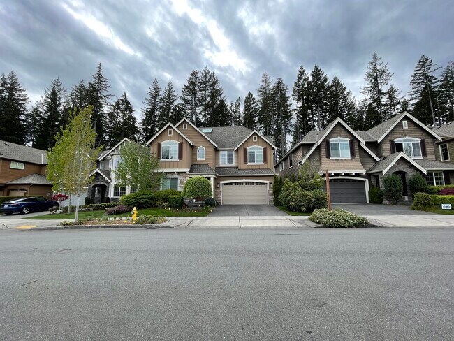 Building Photo - 10633 240th Ave NE