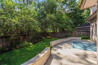Building Photo - 7 Ebony Oaks Pl