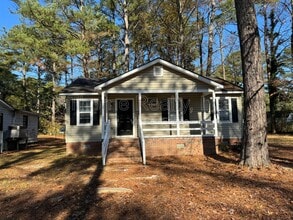 Building Photo - 1552 Fountain St