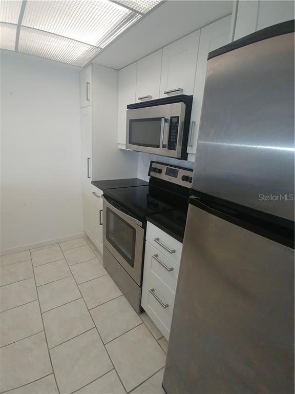 Building Photo - 2620 Cove Cay Dr