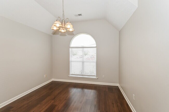Foto del edificio - 7389 Ivy Trails Cove