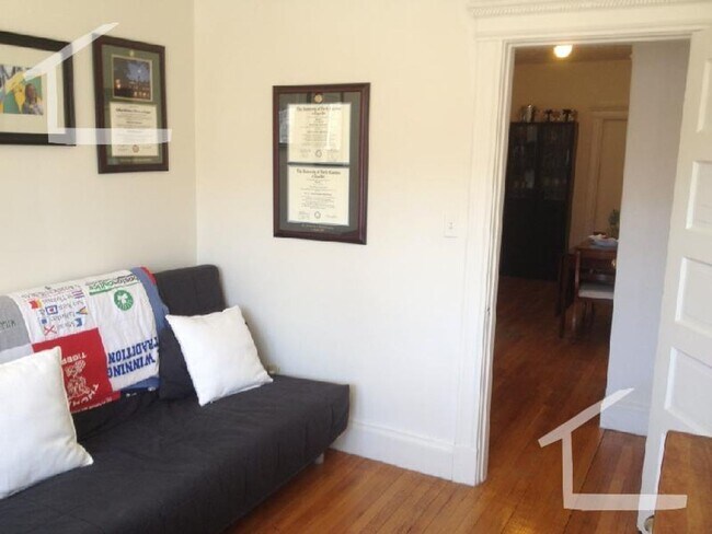 Foto del edificio - No Brokers fee, Ho Security Deposit, heat,...