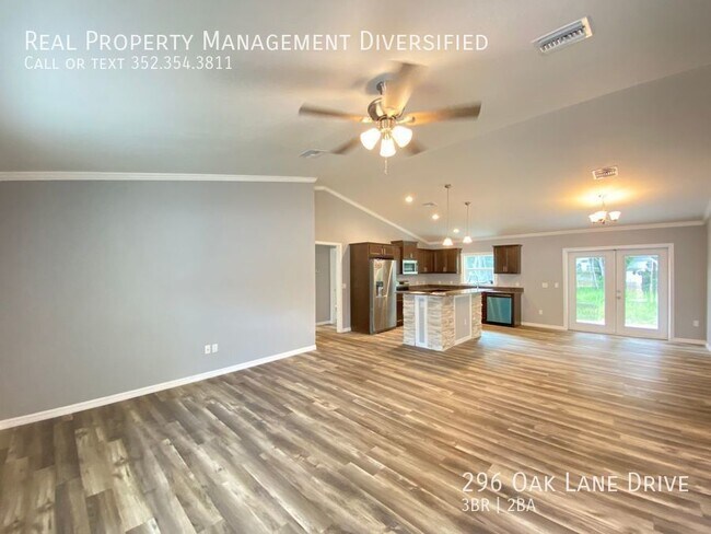 Foto del edificio - 296 Oak Ln Dr