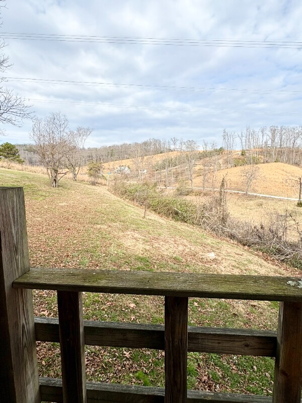 Foto del edificio - 412 Meadowview Ln