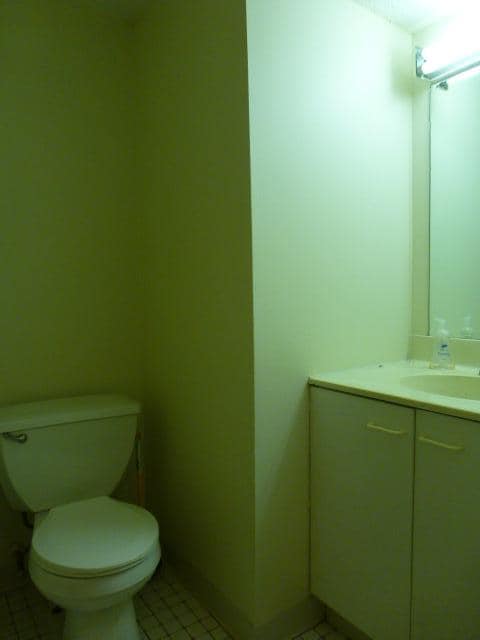 Building Photo - 152 N Beacon St