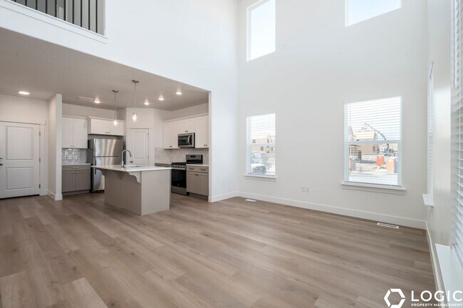 Foto del edificio - Brand New Row End Townhome in Lehi Utah!