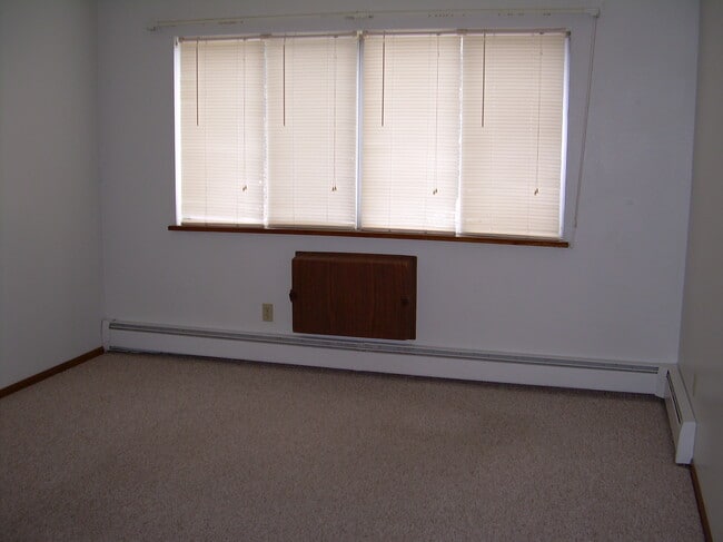 Living Room - 326 Foster St