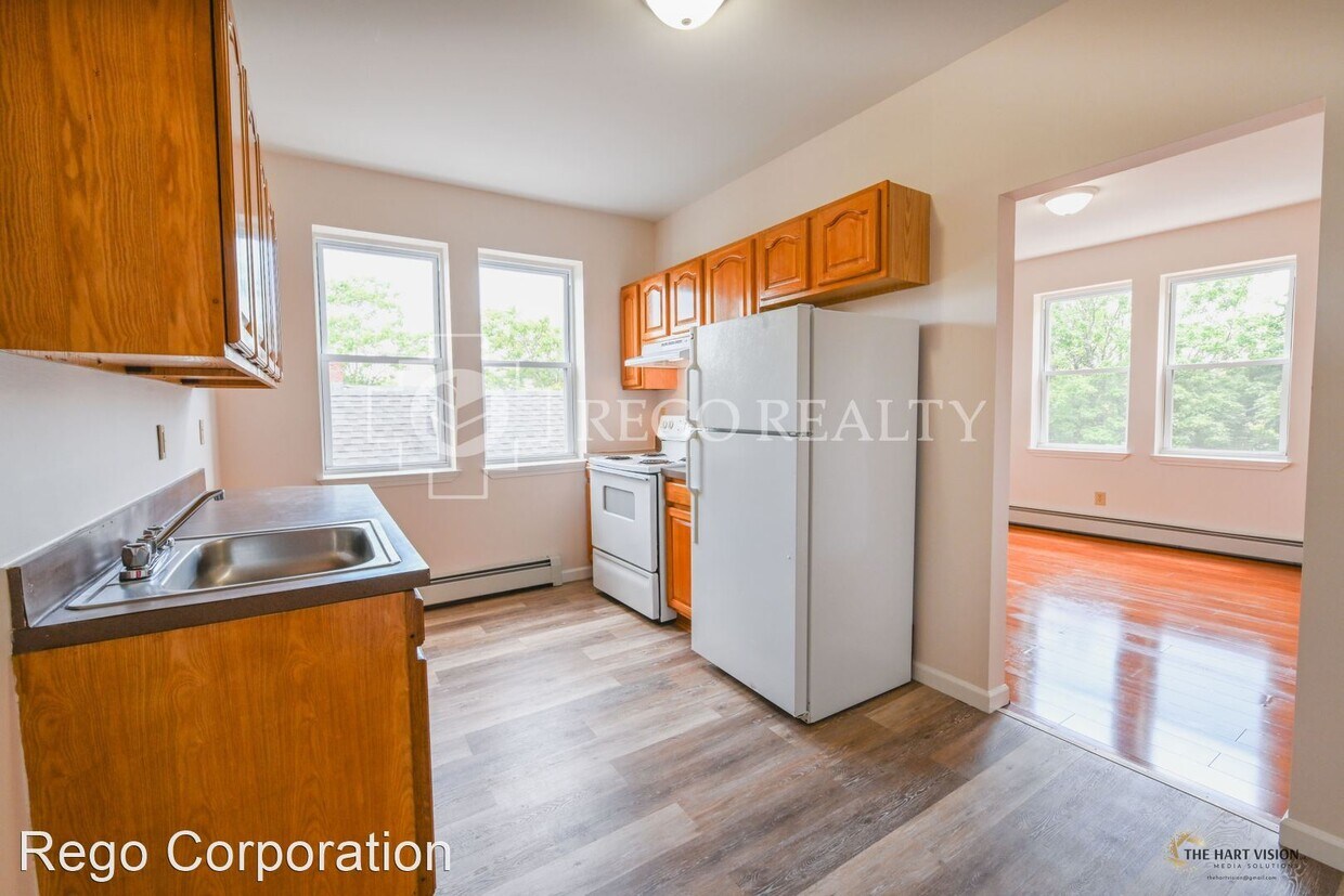 Primary Photo - 162-164 Ward St