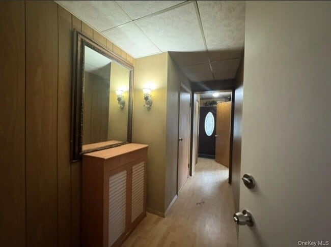 Building Photo - 85-43 67th Dr