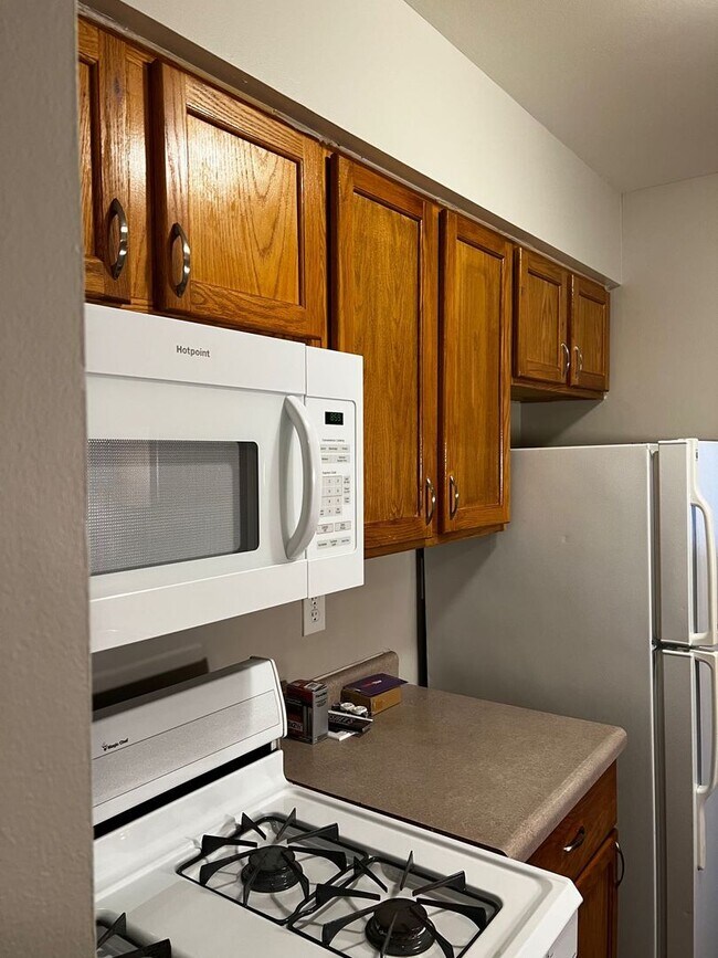 Foto del edificio - Modern 2-Bedroom Apartments in Crown Point, IN – Pet Friendly!