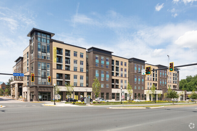 Building Photo - Scout on the Circle Apartments