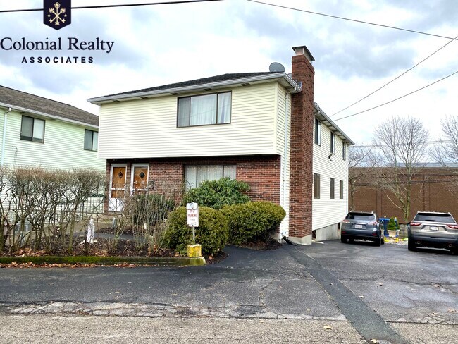 Building Photo - 21 Cypress St