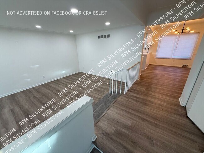 Foto del edificio - 5681 Skylite Ln