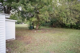 Building Photo - 1007 E Edgerton St