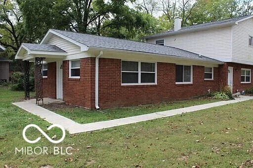 Primary Photo - 9296 N College Ave