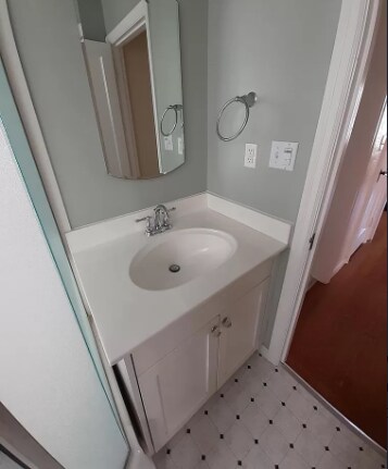 Foto del edificio - Townhome at 1901 Clinton Ave , Alameda