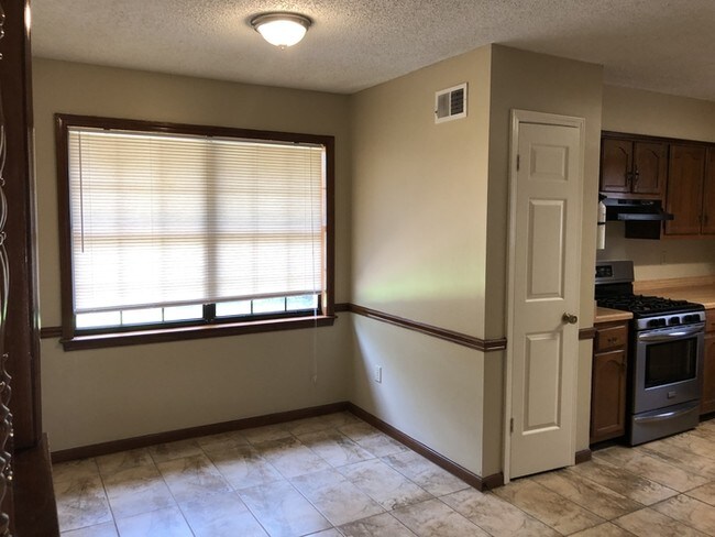 Foto del edificio - 3 Bedroom 2 Bathroom Family Home.