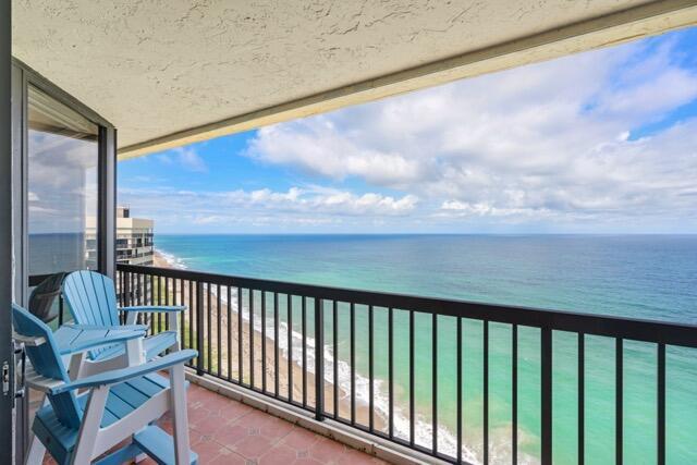 Primary Photo - 9550 S Ocean Dr