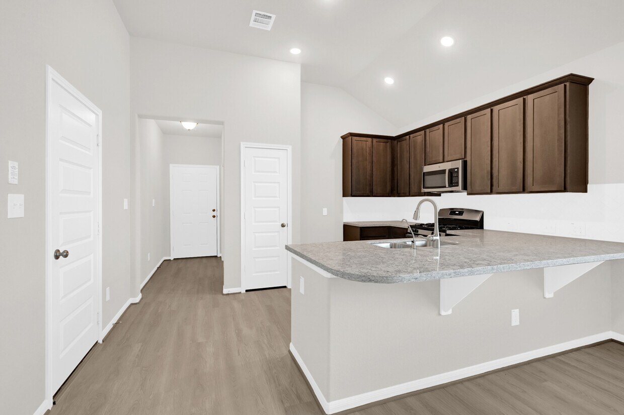 8406 Beacon Bay Cir, Mont Belvieu, TX 77523 House Rental in Mont