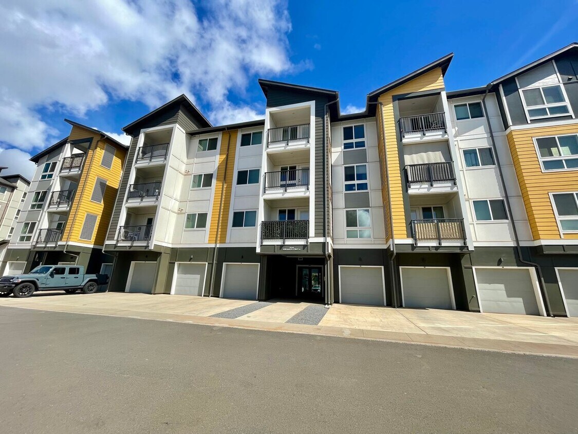Foto principal - AVAILABLE MID-JUNE! BRAND NEW 1-Bedroom in...