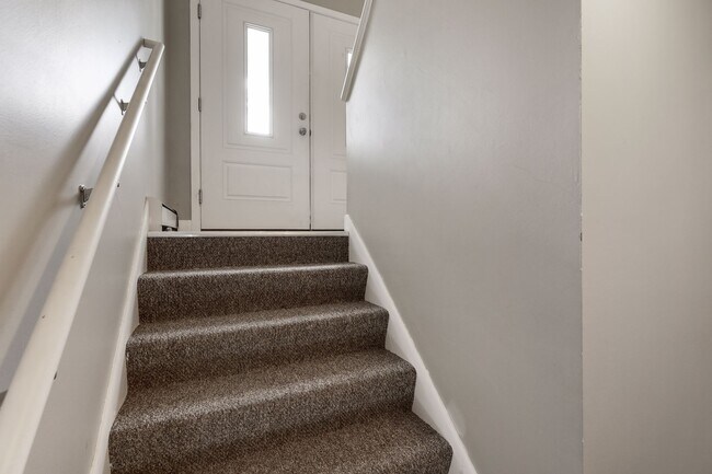 Building Photo - 837 Northdale Blvd NW