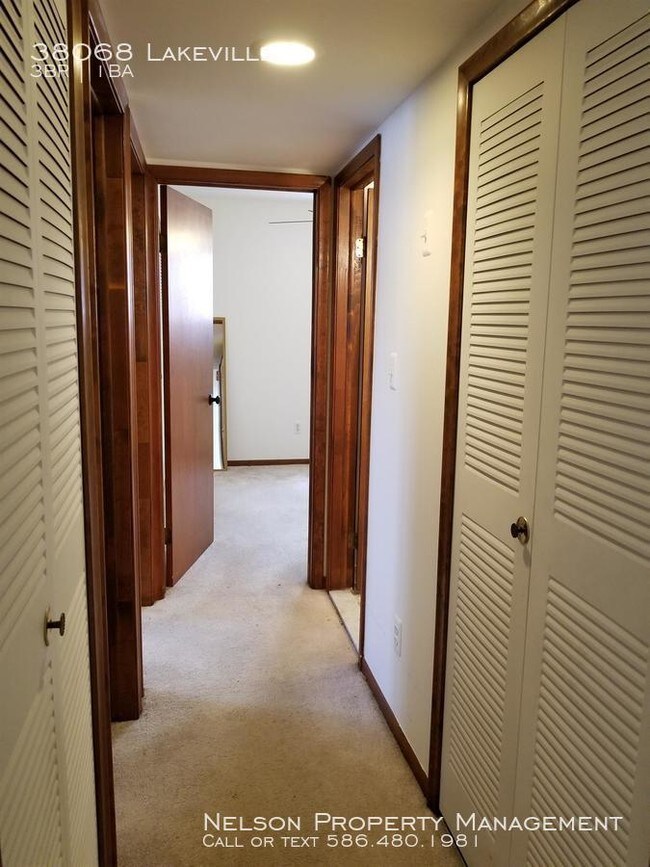 Foto del edificio - 38068 Lakeville St