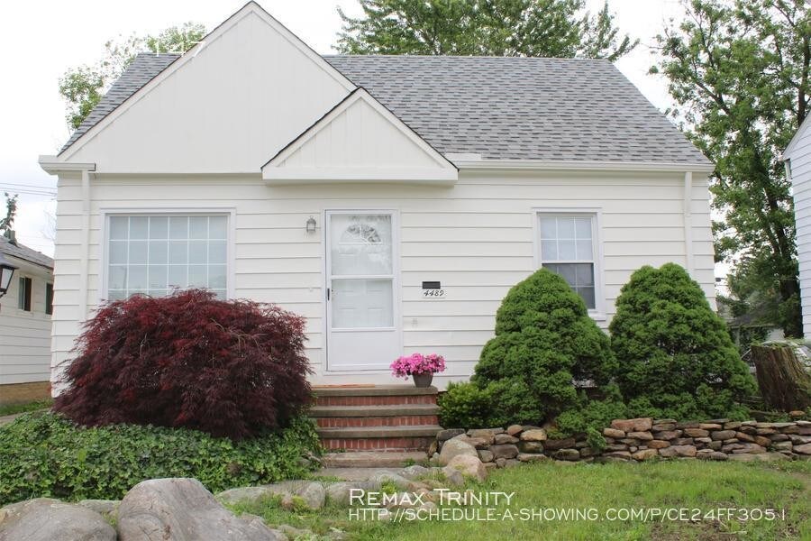 Foto principal - 4489 W 147th St