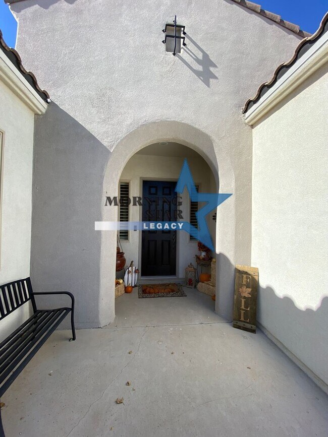 Building Photo - REDUCED! Metro Verde 4 bedroom/3 Car Maste...