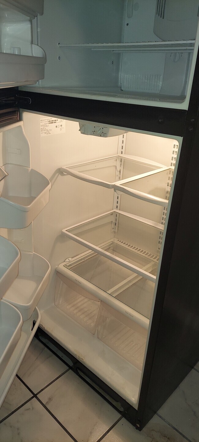 Foto del edificio - 5812 Eads St NE