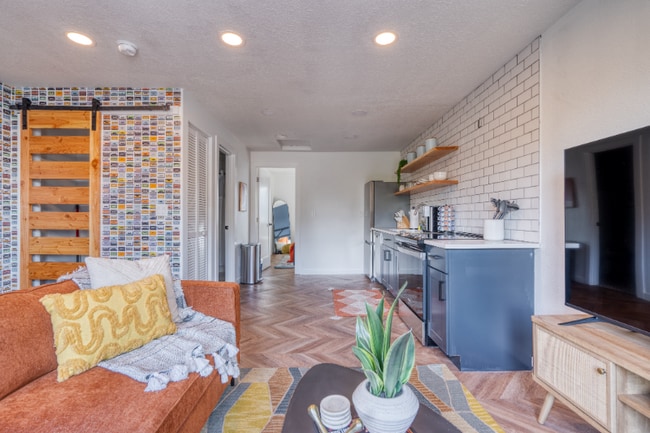 Foto del edificio - 5222 SE Holgate Blvd