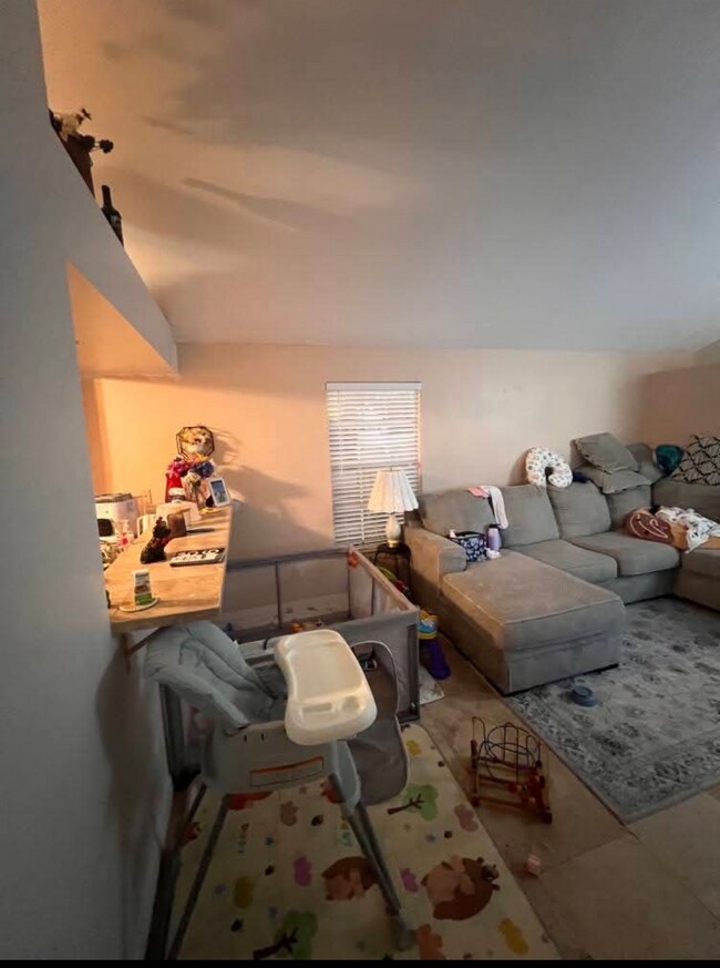 Foto del edificio - 2671 Arjay Ct