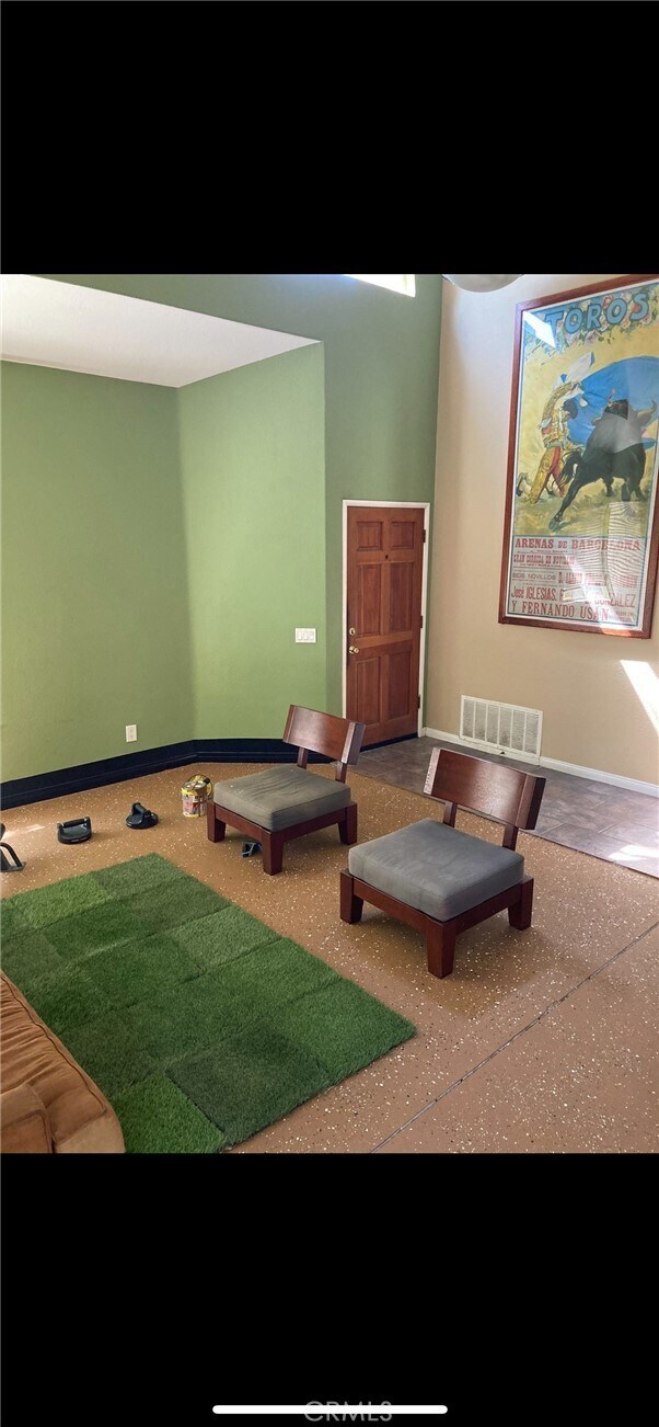 Foto del edificio - 5066 Humboldt Ct