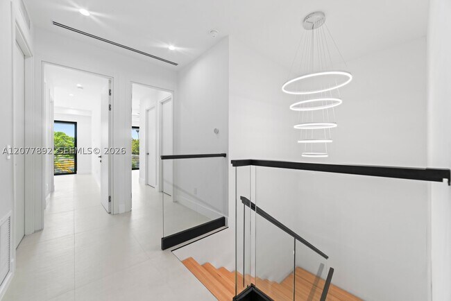 Foto del edificio - 1320 NE 16th Terrace