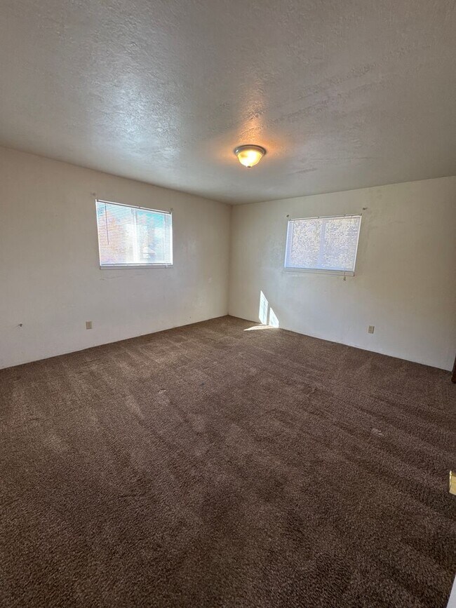 Foto del edificio - 47 W 600 N