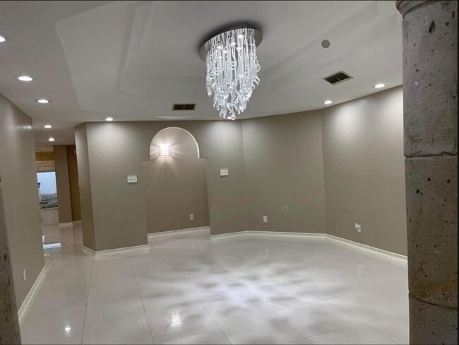 Foto del edificio - 1717 Woodland Dr