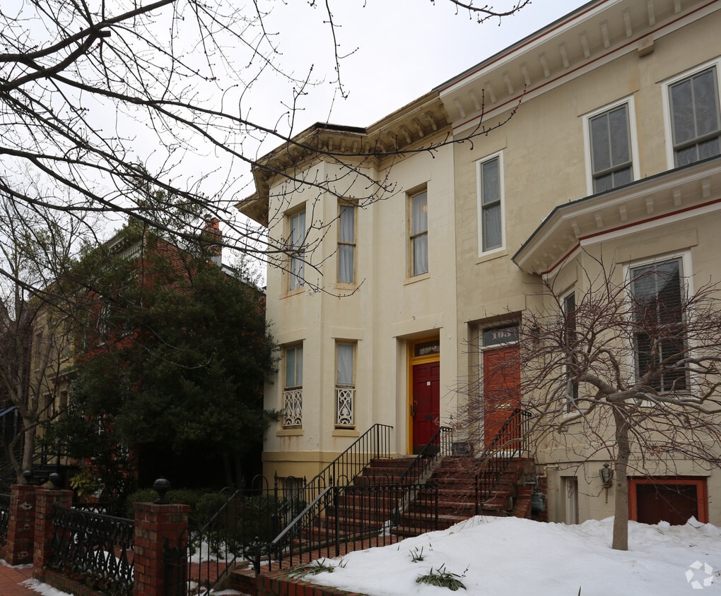 Primary Photo - 105 6th St NE