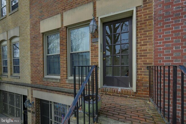 Foto del edificio - 226 3rd St NE