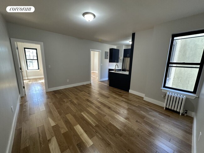 Building Photo - 250 Adelphi St