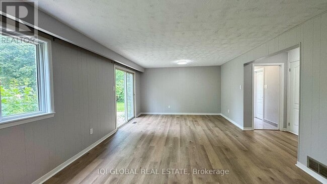 Building Photo - 2143 Linby St