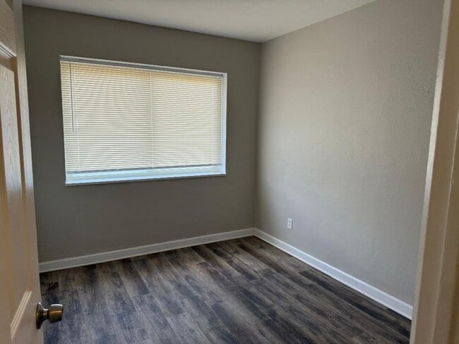 Building Photo - 8025 Gravois Rd