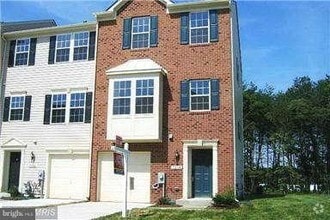 Building Photo - 7216 Mockingbird Cir