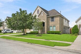 Building Photo - 14403 Lakepointe Bend Ln