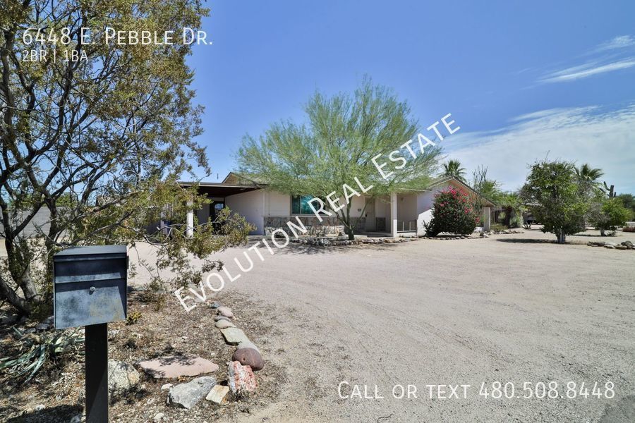 Primary Photo - Charming 2 bedroom with private pool - No ...