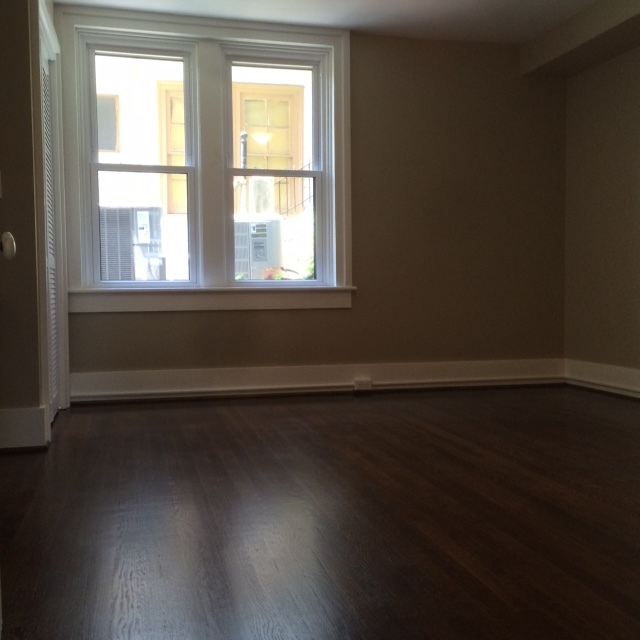 Bedroom 1 - Wood Floor - 904 West Beverly Street