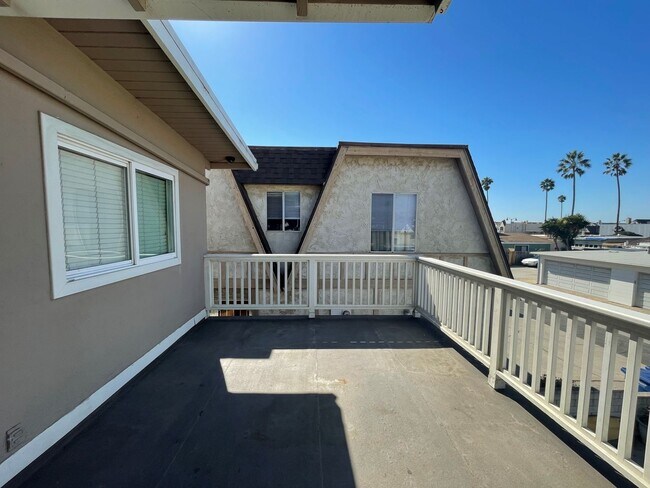 Foto del edificio - Pierpont Beach Duplex
