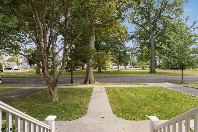 Building Photo - 9 Berkeley Heights Park