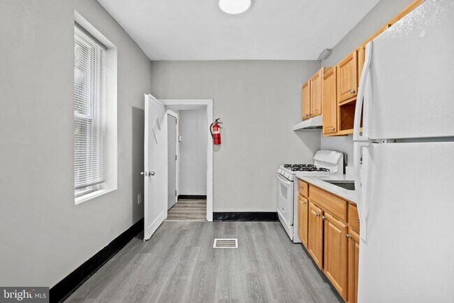 Building Photo - 2838 N Bambrey St
