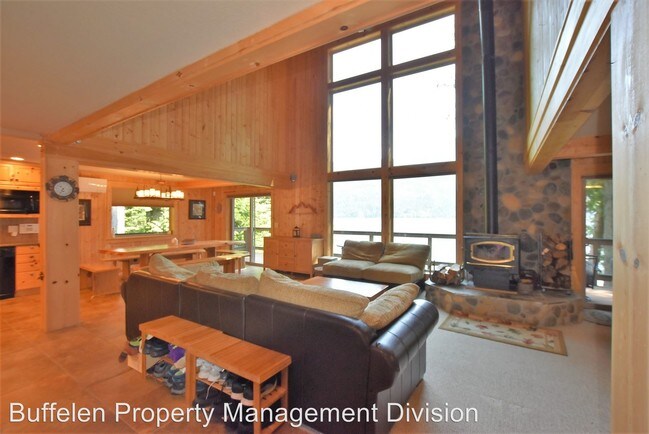 Building Photo - 4 br, 3.5 bath House - 3200 Via Kachess Rd